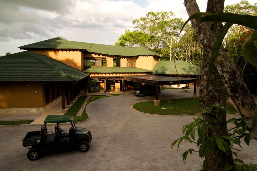 Las Lagunas Boutique Hotel Флорес Экстерьер фото
